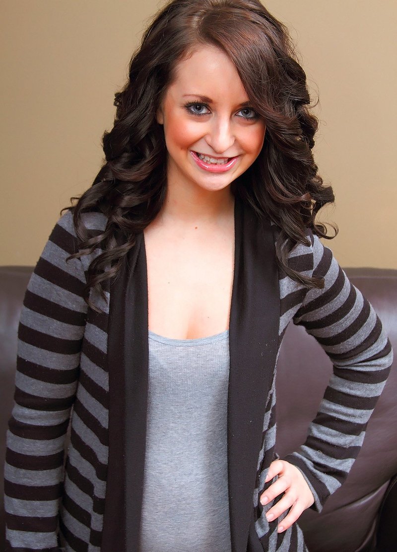 Наталья, 23 года, 3 размер груди